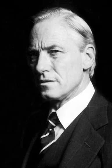 Alan MacNaughtan की तस्वीर