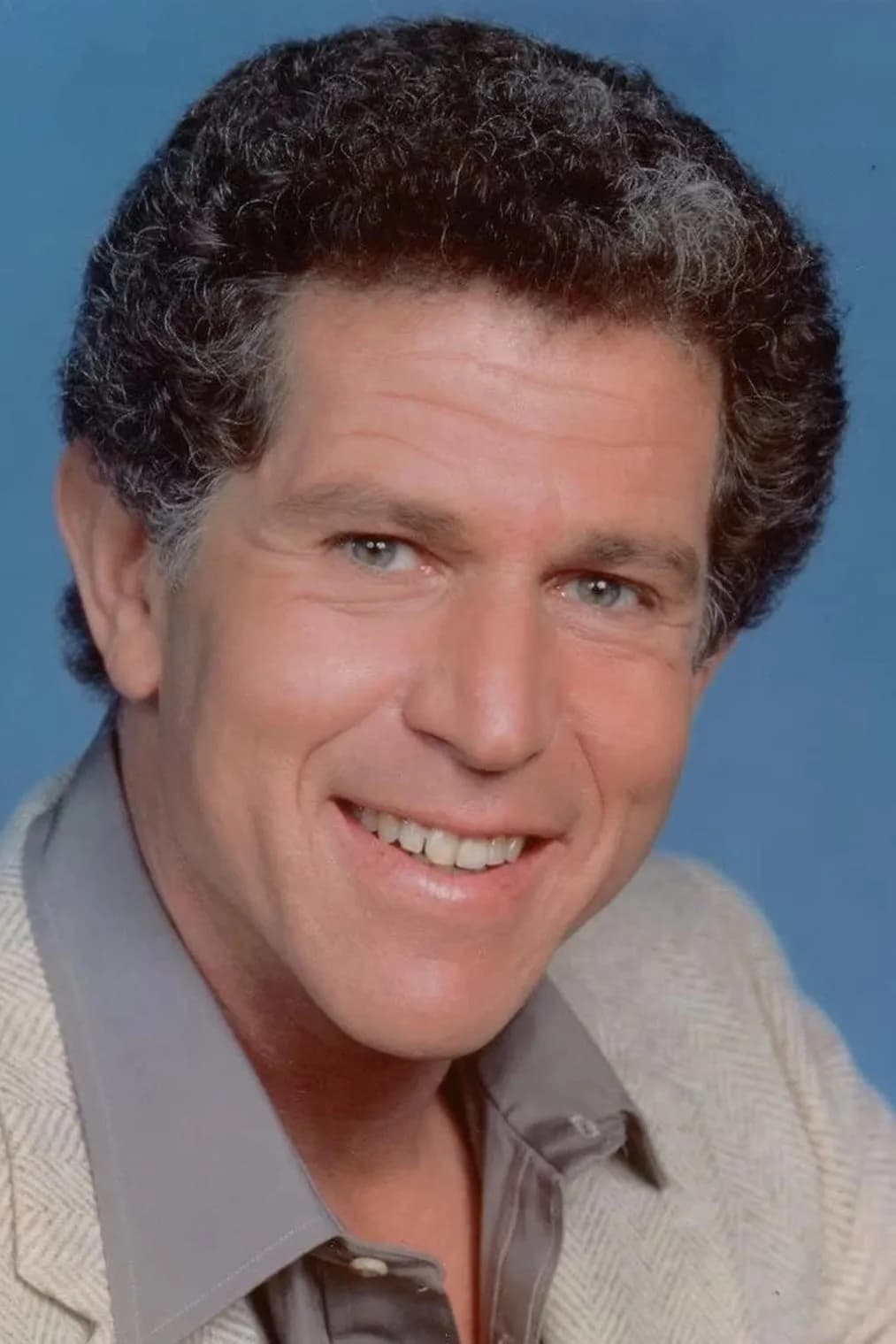 Tony Roberts की तस्वीर
