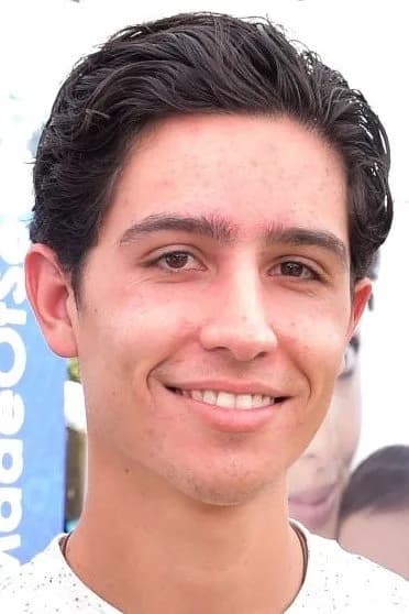 Фото: Lorenzo James Henrie
