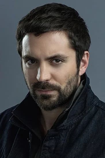Foto di Rhys Coiro