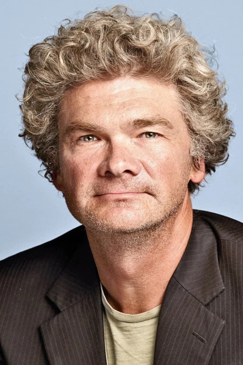Simon Farnaby photo