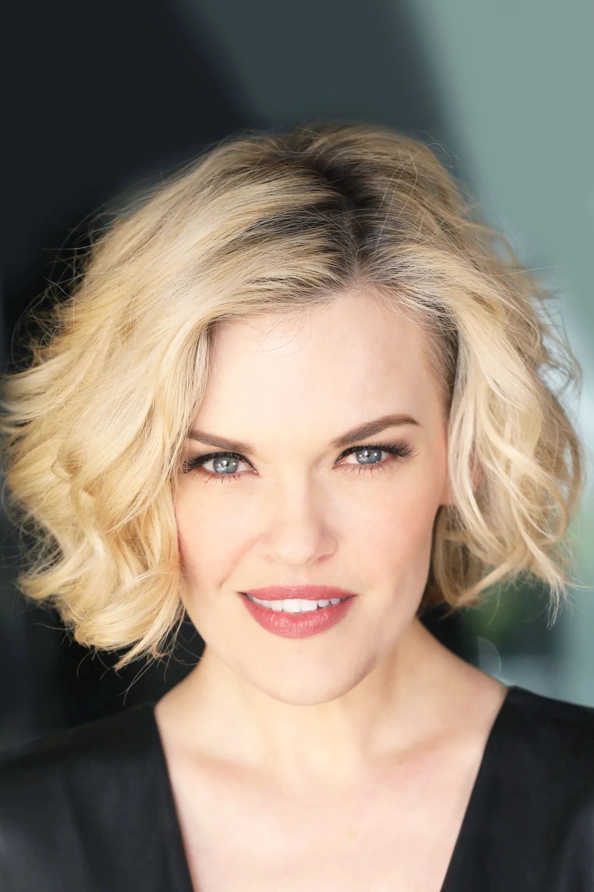 Kari Wahlgren की तस्वीर