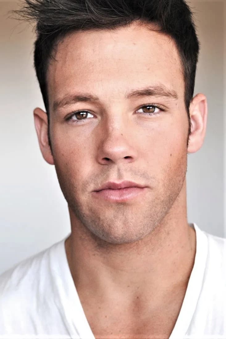 Taylor Frey की तस्वीर