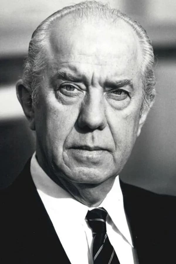Ian Abercrombie 사진