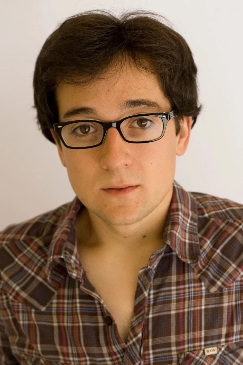 Josh Brener की तस्वीर