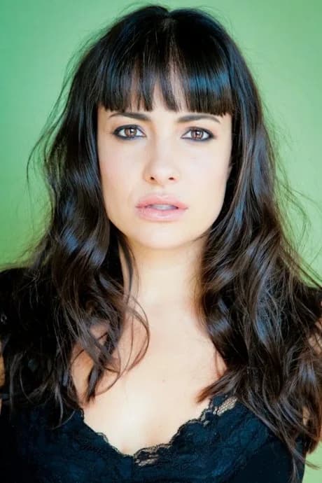 Nicola Correia Damude की तस्वीर