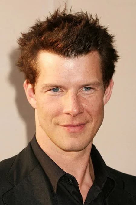Eric Mabius fotoğrafı