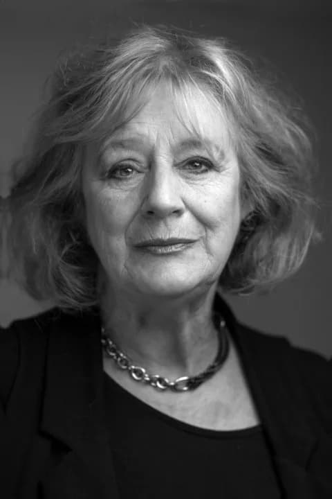 Foto di Maggie Steed