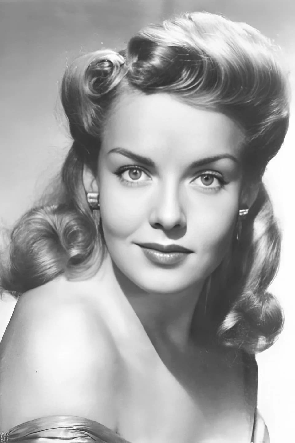 Angela Greene 사진