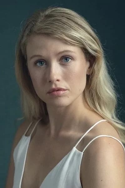 Rose Reynolds photo