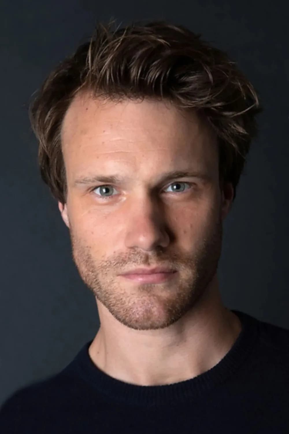 Hugh Skinner photo