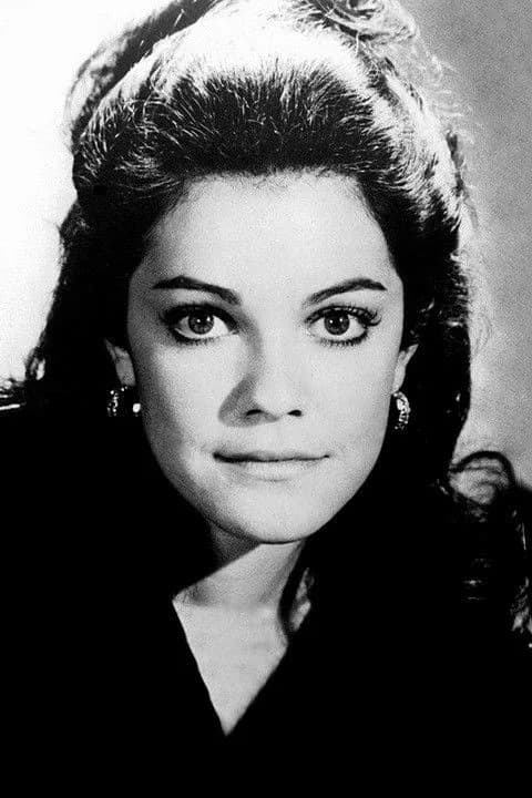 صورة Julie Cobb