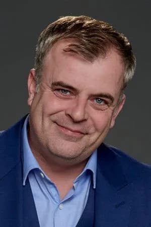 Simon Gregson fotoğrafı