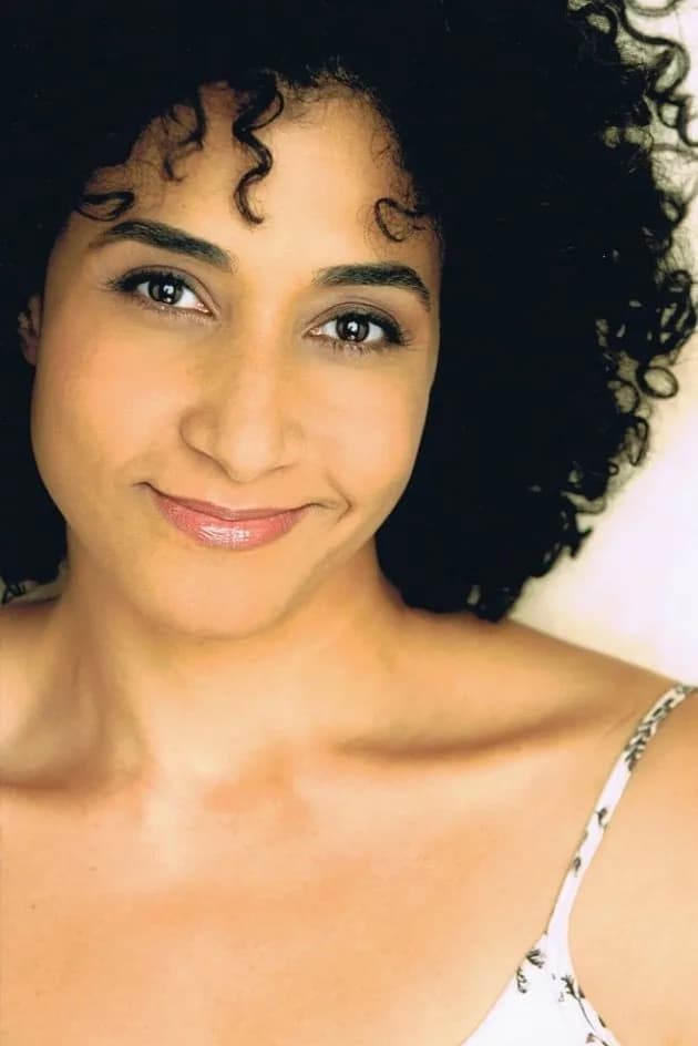 Bellina Logan photo