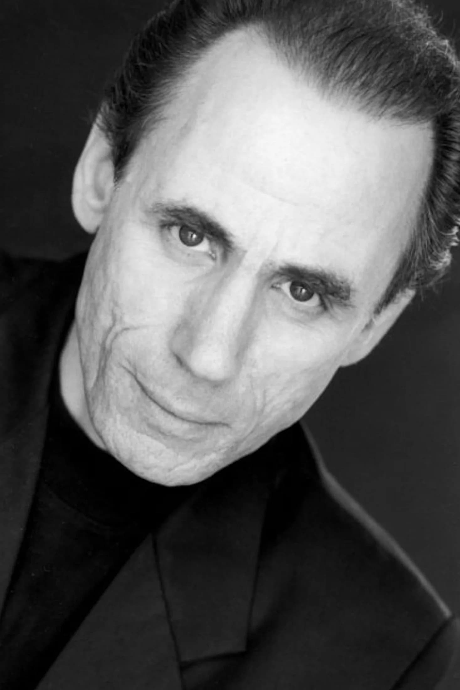 Steven J. Oliver 사진
