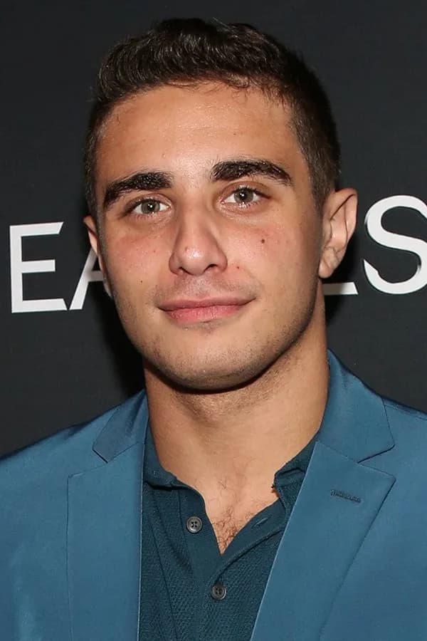 Jake Cannavale photo