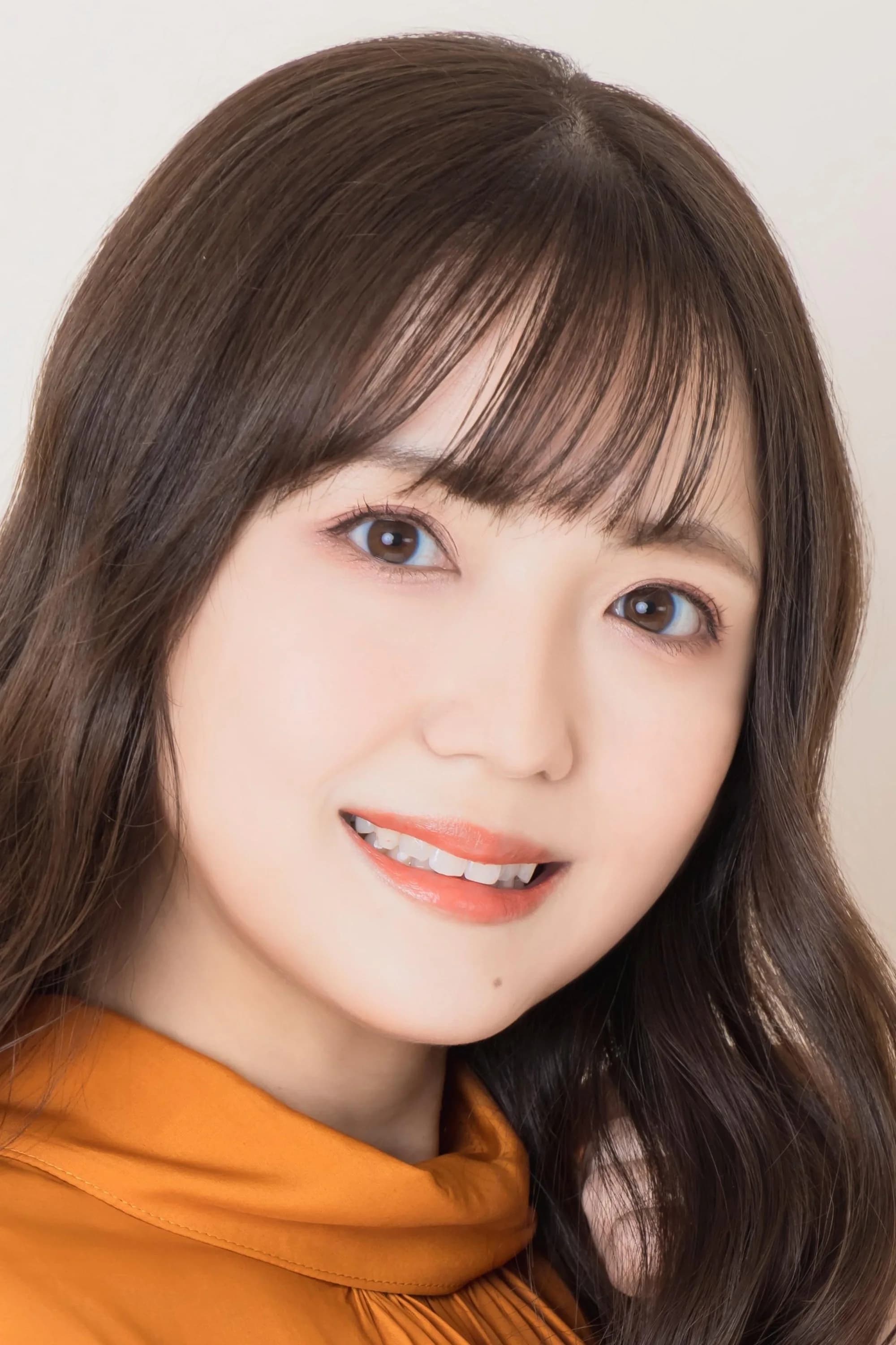 Shiori Mikami की तस्वीर