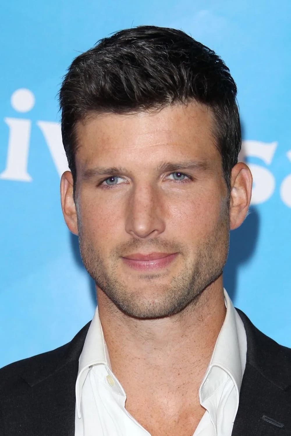 صورة Parker Young