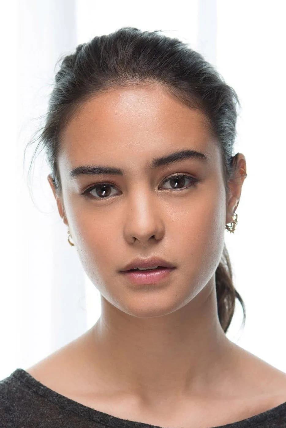 Courtney Eaton की तस्वीर