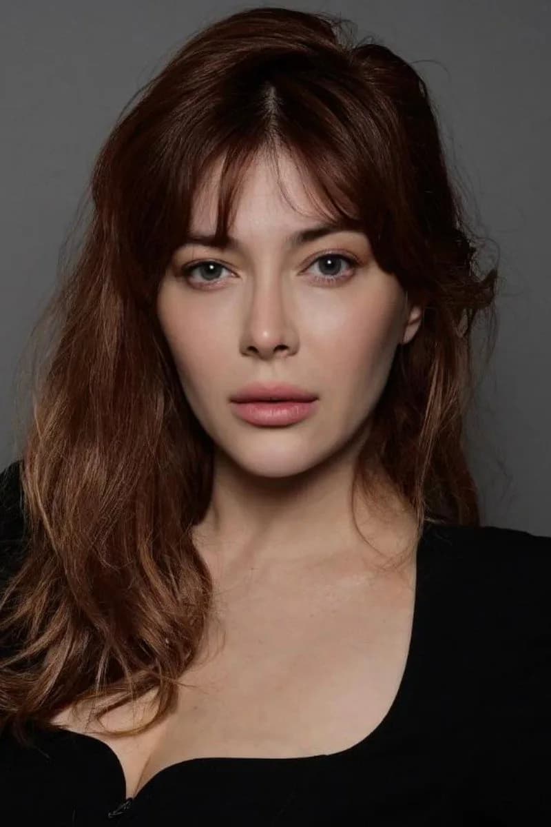 Elena Satine की तस्वीर