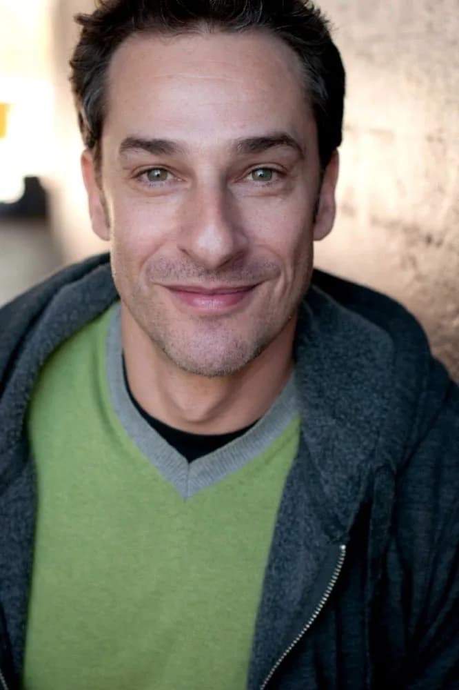 Eli Goodman 사진