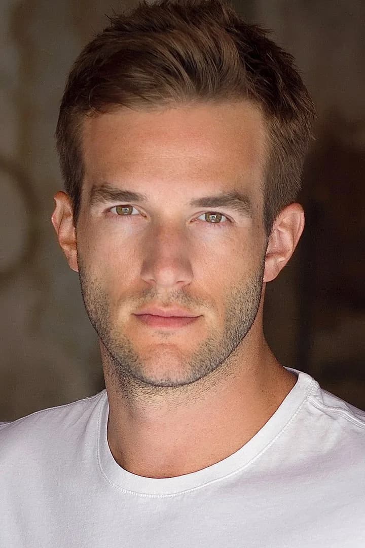 Andy Favreau photo