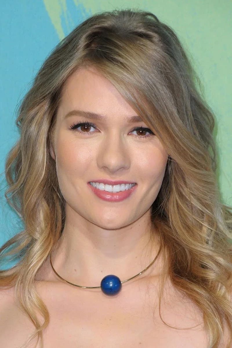 Tori Anderson photo