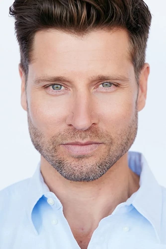Damon Runyan photo
