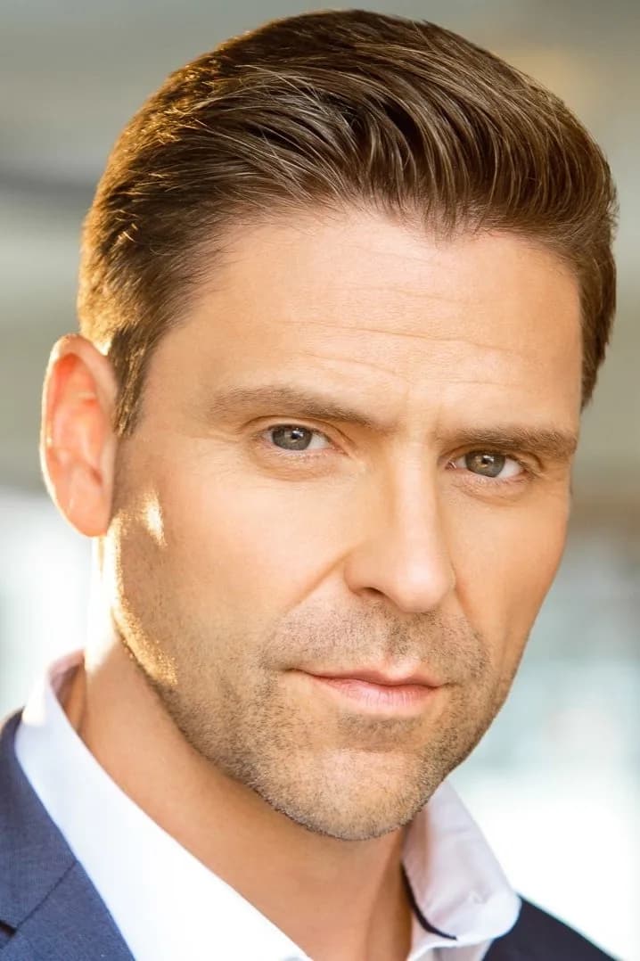 Andrew Lukich 사진