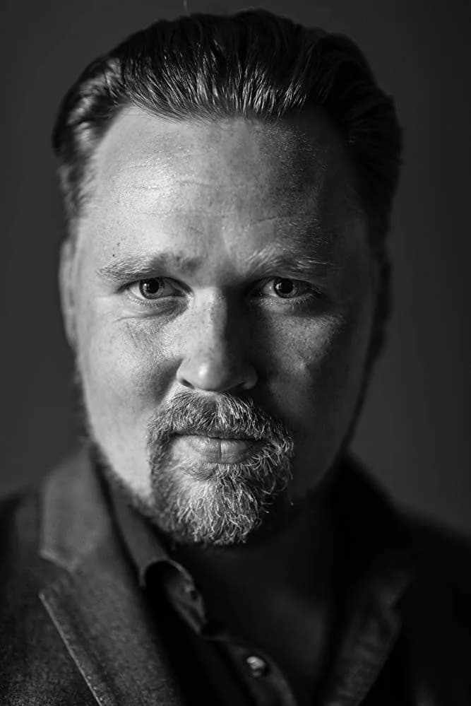 Christopher Wagelin photo