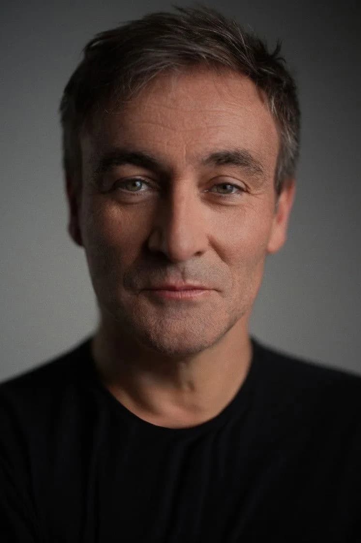 Derek Riddell photo