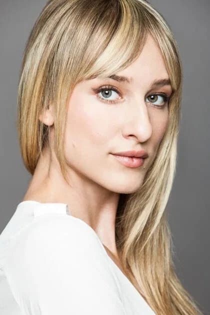 Hannah Leder photo