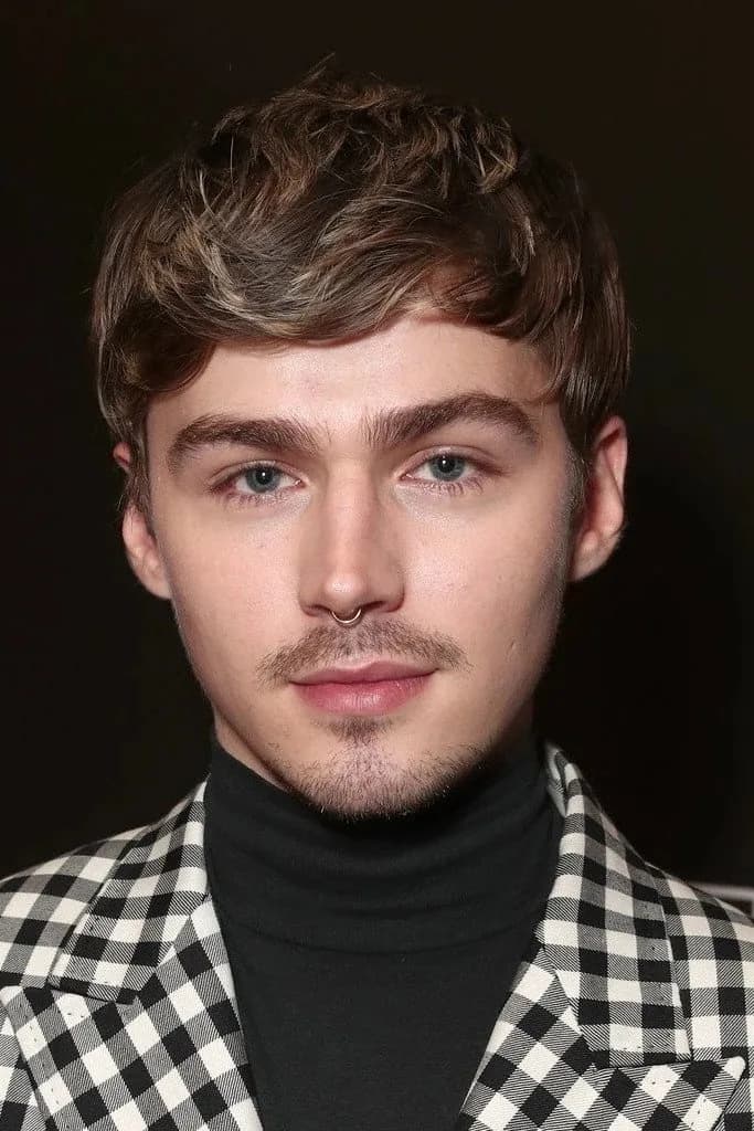 صورة Miles Heizer