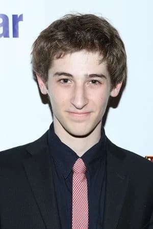 Noah Robbins की तस्वीर