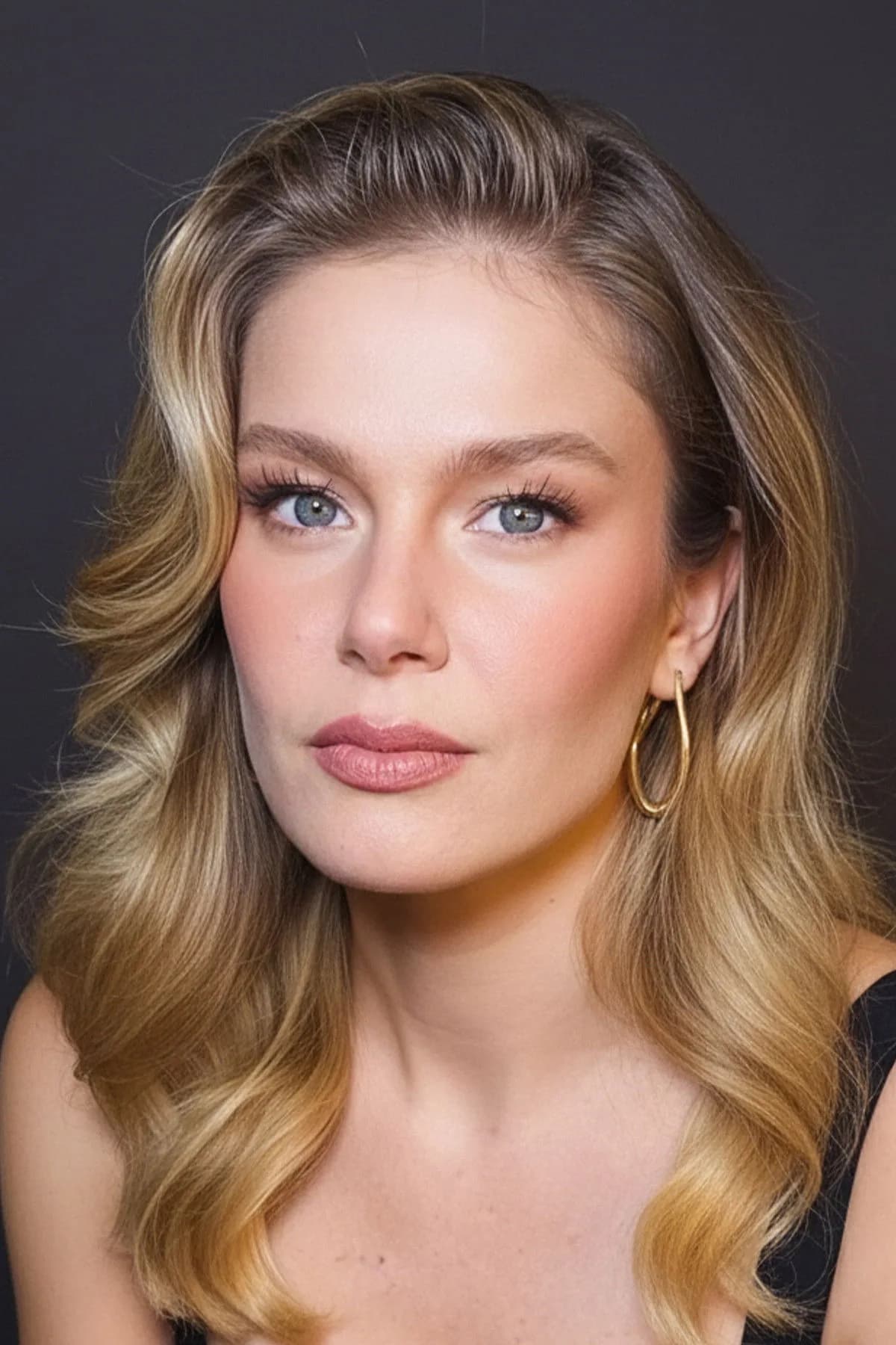 Burcu Biricik photo