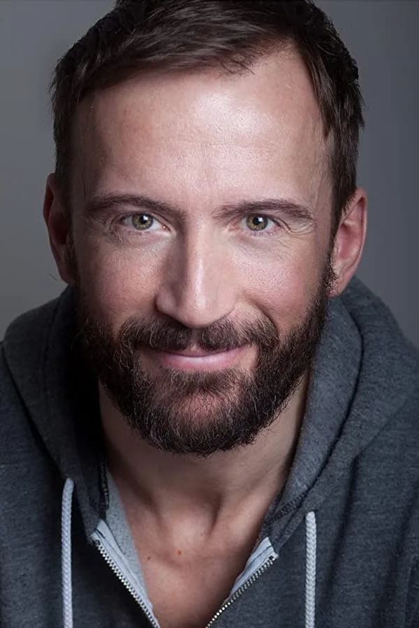 Anthony Howell fotoğrafı