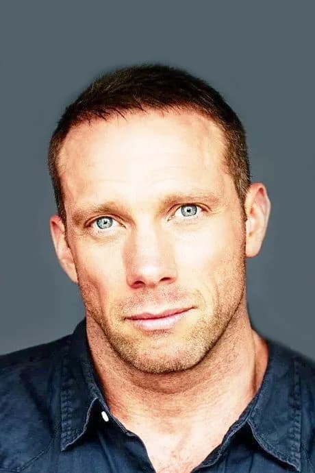 Gavin Fox photo