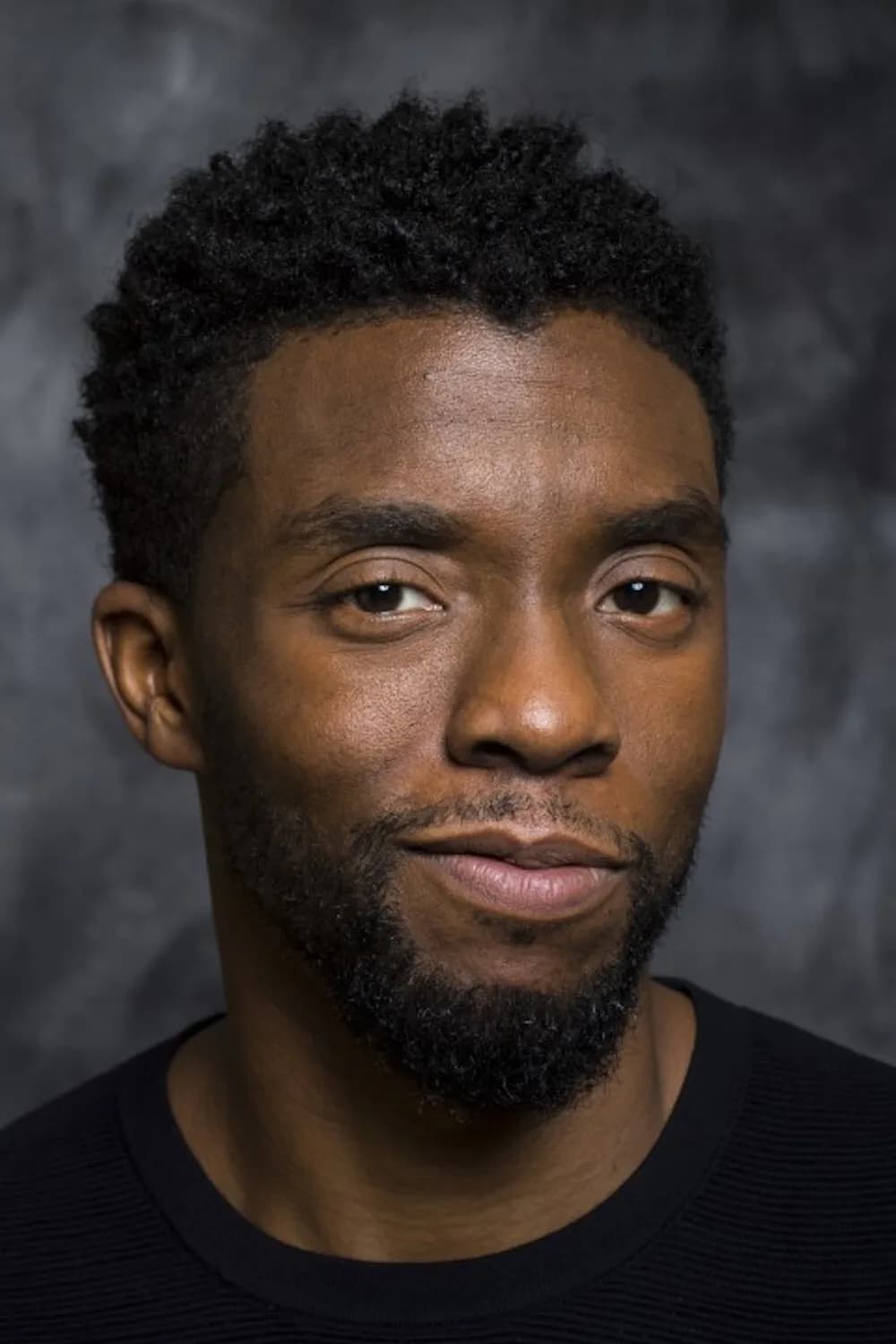 Chadwick Boseman की तस्वीर