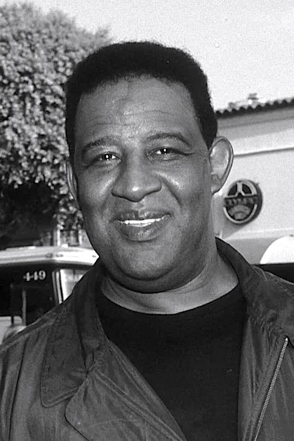 Frank McRae fotoğrafı