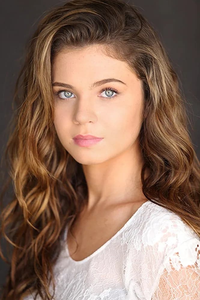 AlexAnn Hopkins 사진