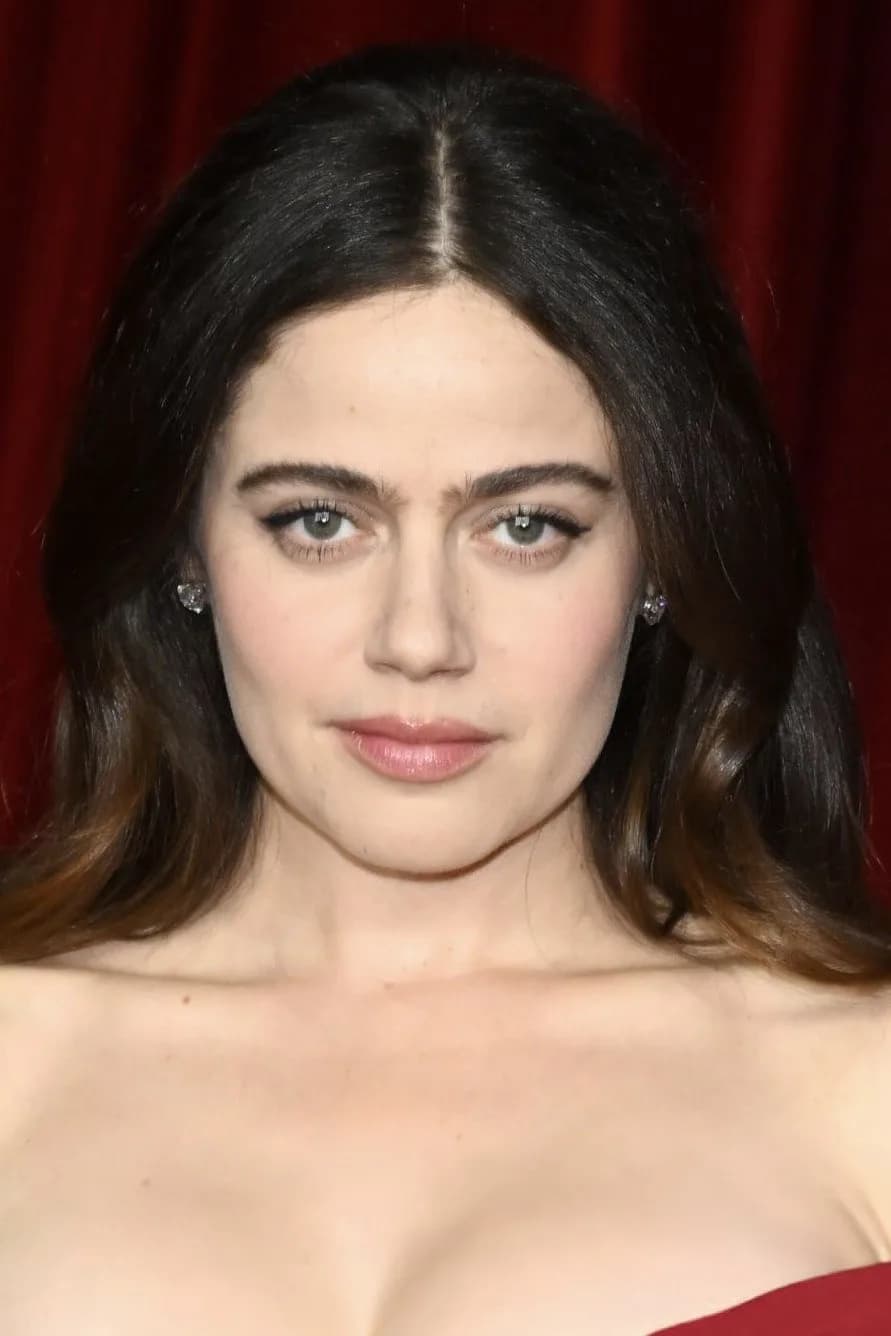 Molly Gordon photo