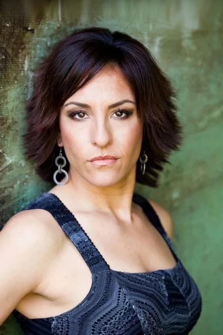 Carrie Reeves photo