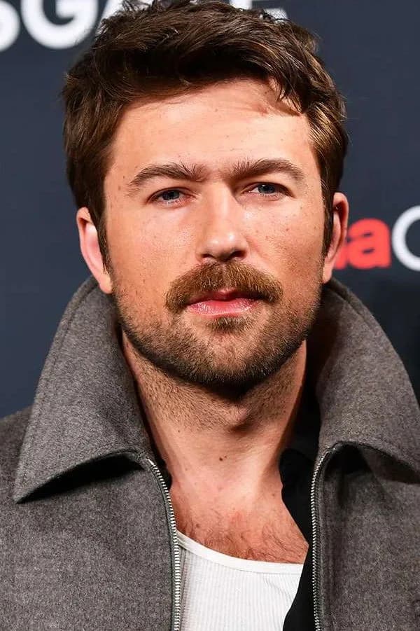 Brandon Sklenar 사진