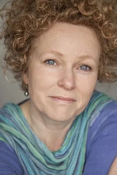 Ally Ní Chiárain 사진