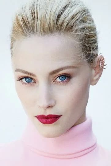 Sarah Gadon的照片