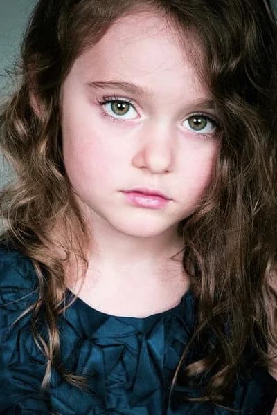 Riya May Atwood 사진