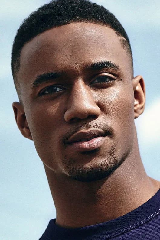 Jessie T. Usher fotoğrafı