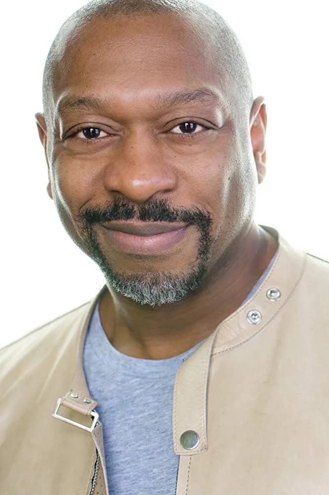 Alton Fitzgerald White 사진