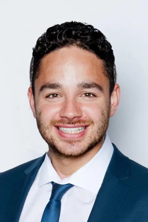 Adam Thomas photo