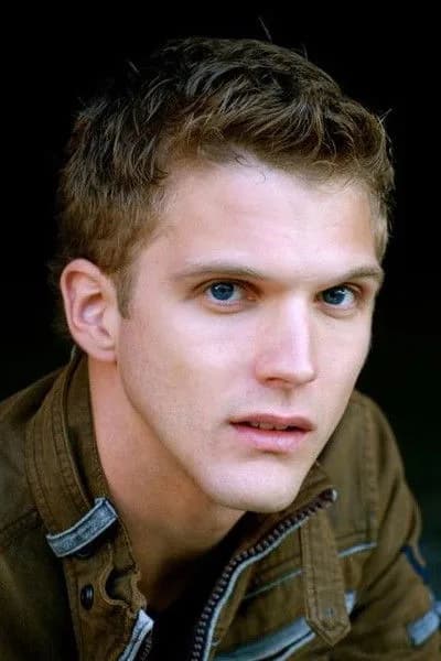 Aaron Perilo 사진
